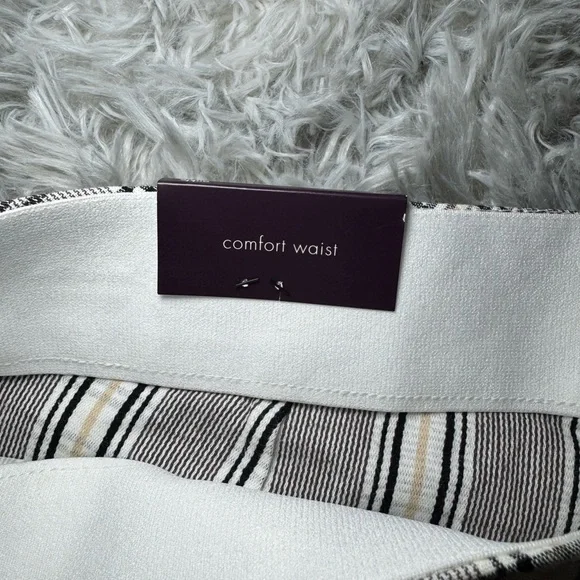 NWT Ava & Viv Lightweight High Rise Plaid Ankle Trousers - Cream Plaid Size 20 - Picture 4 of 7